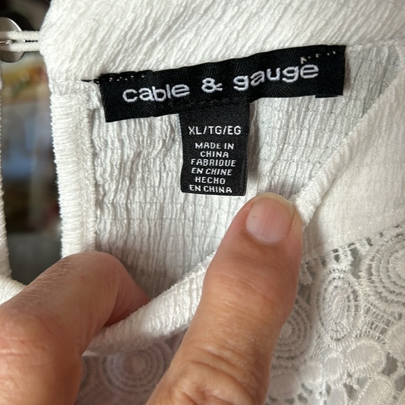 Cable and Gauge GORGEOUS white halter top with small button on back. NWOT. Flowy - Picture 3 of 9